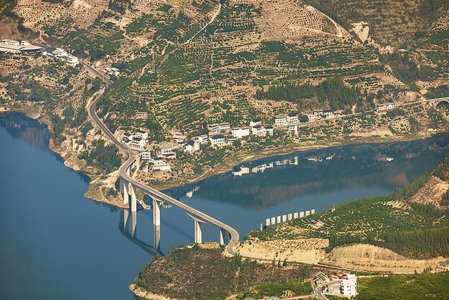 2024深秋四川行17 三峡之巅景区：登三峡之巅，揽夔门雄姿​