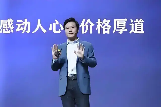 小米硬刚iPhone！雷军的底气来自哪里？预算一致普通人该如何选择