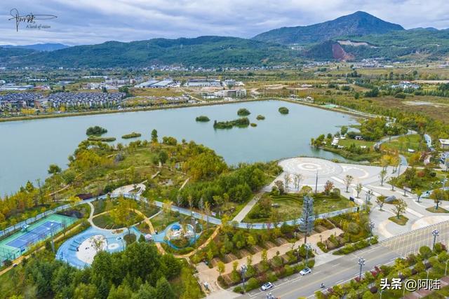 丽江市区的最美秋景在中济海,让我意外的是游客很少,什么原因?