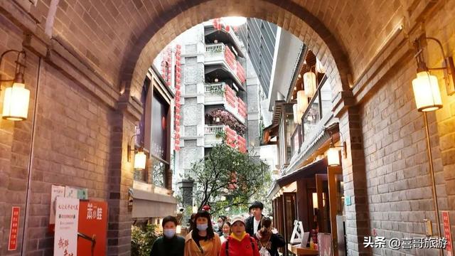 不是景区，胜似景区，长春“这有山”爆红：商场藏了一座30米高山