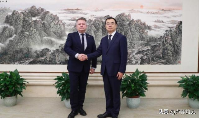 结束访华才5天，乌克兰公开翻脸：要制裁中国公民，逼中方选边站