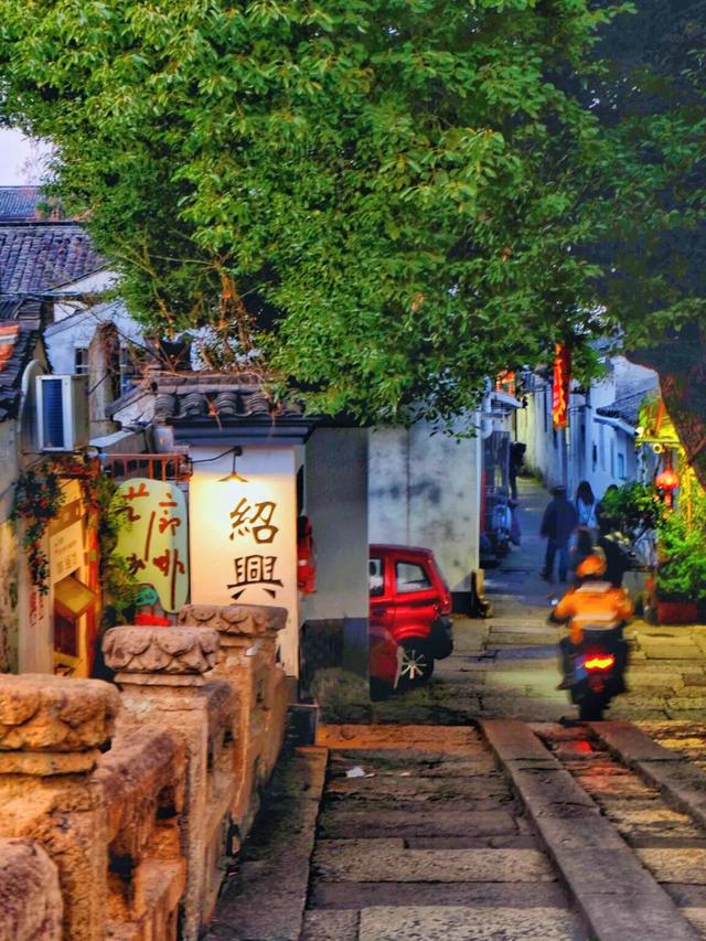 绍兴文旅也没想到，投诉鲁迅墙画的孙女士，竟给鲁迅故里做了嫁衣
