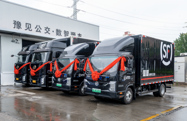 一年亏损四千万，全国陷“关停潮”！艰难求生的公交车，会消失吗