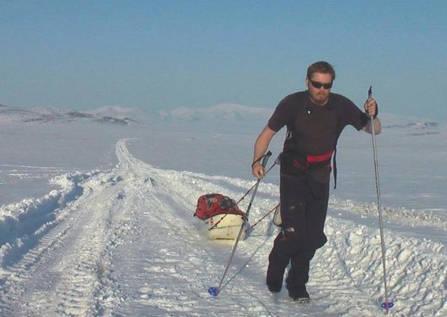 一场打赌，他从南美走路回英国！快6万公里走了27年，快到家了