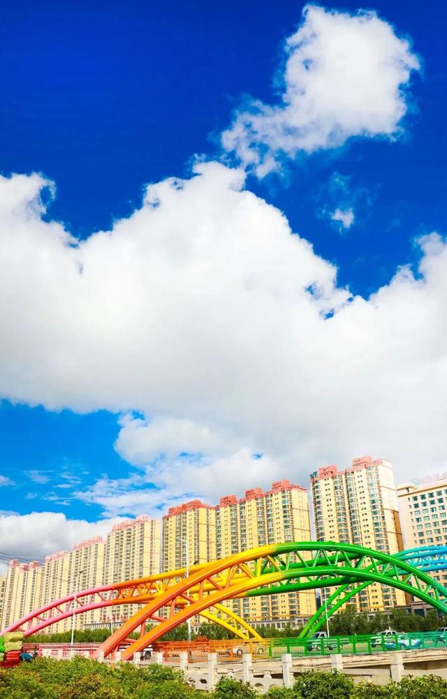 旅行进行曲：国庆来临夏，装满一箱子的风景与快乐