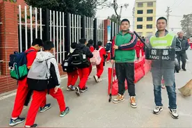 平江县思源实验学校：反恐防暴不松懈，校园安全筑防线图片