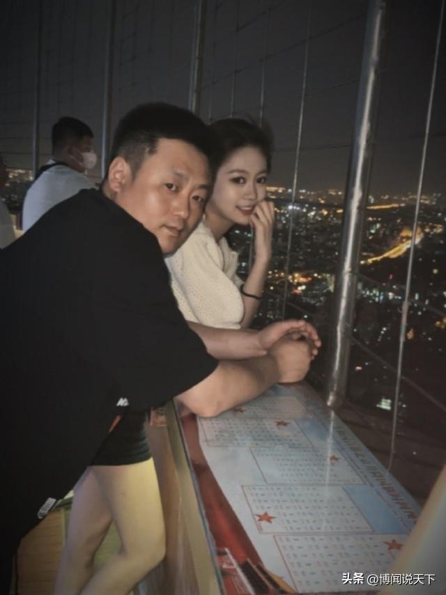 赵本山没想到	，爱徒宋晓峰因为女儿闺蜜的爆料，体面被撕得粉碎！