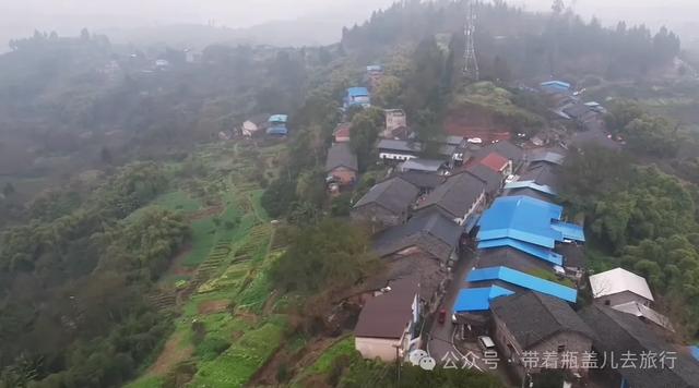 重庆合川嘉陵江边的老街,曾经热闹非凡,如今却即将消失令人惋惜