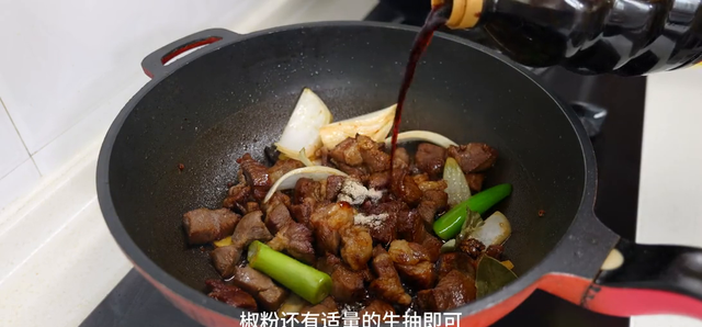 炖羊肉切记不要放一堆调料，牢记这一招，羊肉鲜嫩入味不膻...