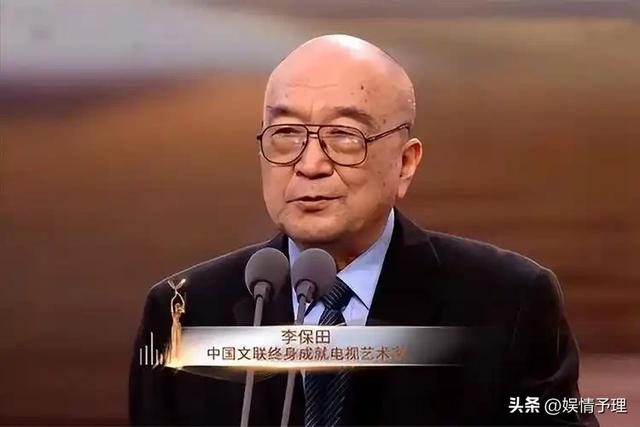 78岁李保田近况令人唏嘘，住处杂乱喝10元桶装水，如今老到不敢认