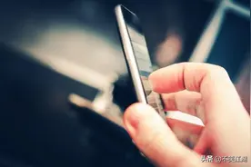 手机频繁关机、长期不关机、充电时错误操作的影响，别再做错了图片