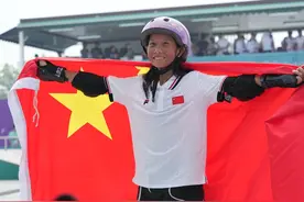 滑板决赛：中国队13岁小将崔宸曦夺冠图片
