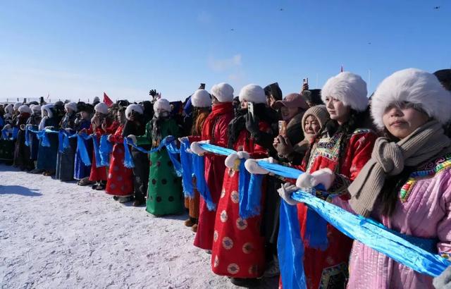 冰雪涮肉、篝火派对等人气旺！锡市冬季那达慕暨蒙古马超级联赛开幕！