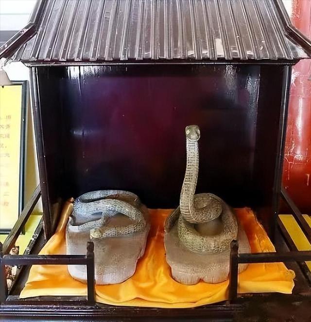 我国有座古寺，规模虽小，却需武警昼夜守护，到底有何特殊之处？