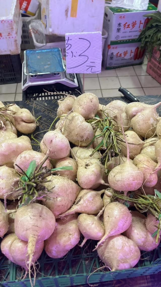 轨道直达的赶场地!地方超大,东西多,买菜这些超方便