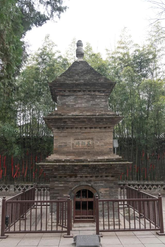 护国兴教寺，拜谒玄奘大师埋骨地