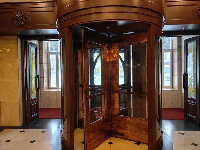 爆火影视剧都在哈铁老建筑取景?快来打卡猜剧名!