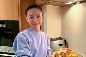 董洁晒白菜排骨炖粉条，50万网友围观，评论区爆了，网友：真香图片