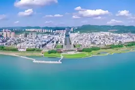 县城搬迁20年！从金城镇到新政镇，为何有人说这是富了南部县！图片