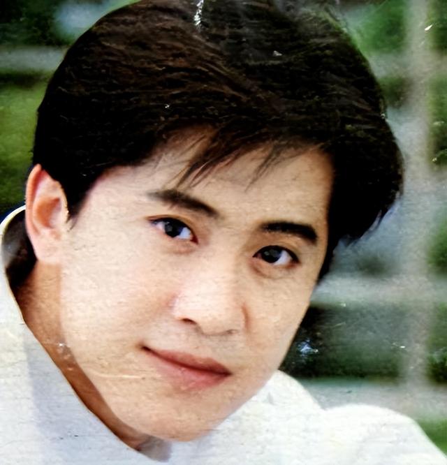 他8次上春晚，作死被捕入狱，今54岁无人问津，老搭档也断了联系
