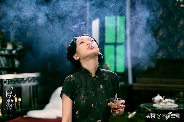 外表是仙女，私下里却抽烟成瘾的9位女明星，刘亦菲最令人意外！