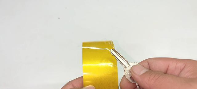 你家有旧钥匙吗？一把也别扔，用途花钱也难买，解决家中大烦恼