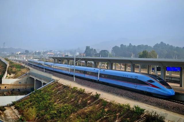 单程停7站、往返2小时！时速25公里的“小火车”，这里还有！