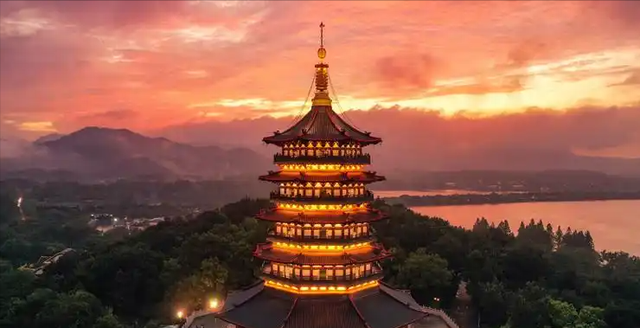 取消门票后游客涨3倍！杭州这步棋，其他城市学得来吗