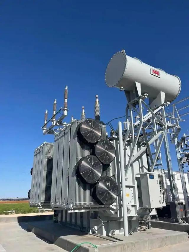 出口暴增57.9%！马斯克预言成真，中国又一产业杀疯了！