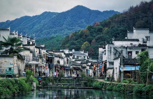 假期旅行的天花板！国内6座被严重低估的宝藏山水小城，风光超绝
