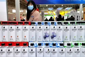 早报推荐丨饮料界扎堆上新的电解质水，有用但没那么神图片