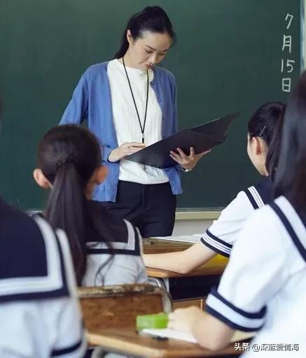 真正的情人，从不是一时心动	，而是有情有爱，牵挂一生