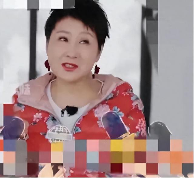 万万没想到！口无遮拦的张凯丽，因阅兵上的一句话，口碑反转了