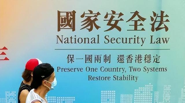 “祸港四人帮”陈方安生：如今活成一个笑话，胞弟自杀、女儿去世