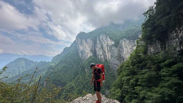 湖南天门山：一场逃离喧嚣的山野之约