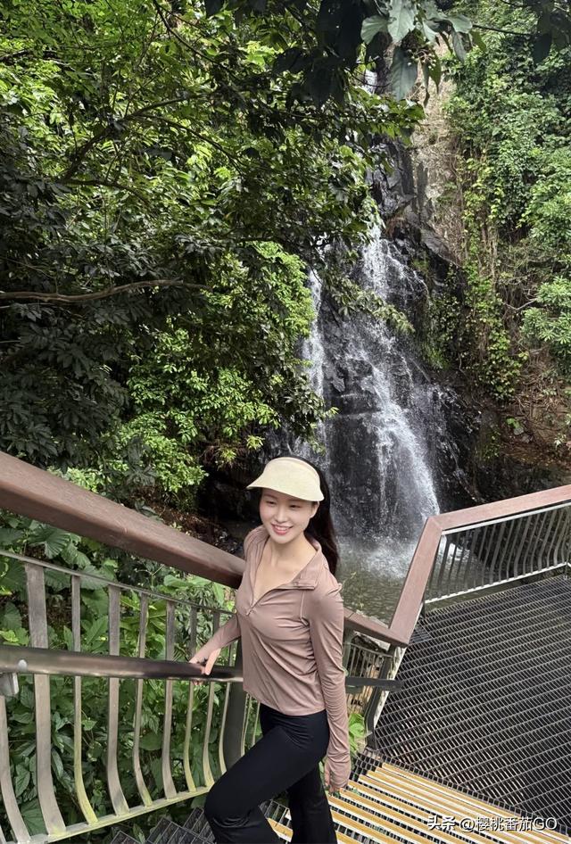 台风前冲刺爬山 ，玩了瀑布看了彩虹