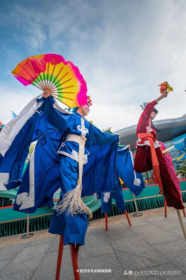 免预约！国庆第一天，20+花车城市大巡游！