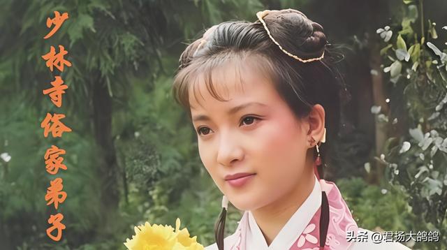 原来他是许亚军长子，神似前妻何晴，如今名校毕业已成父亲的骄傲