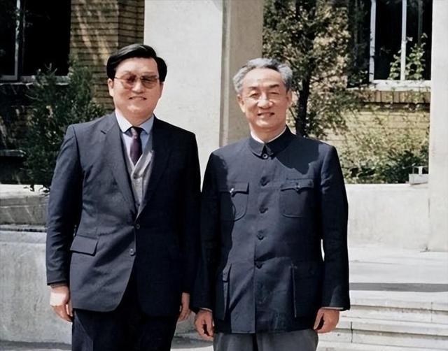 他是叶帅的女婿，人称“朴实无华的好总理”，如今98岁依然健在