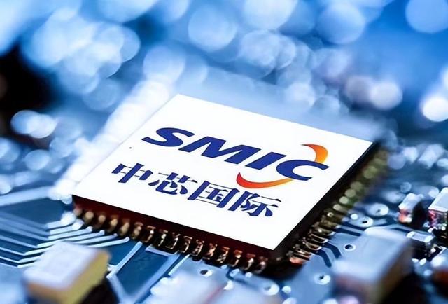 荷兰巨头ASML曾发声：中国芯片制造技术落后西方10-15年