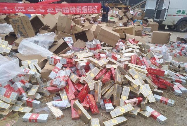 史无前例！贪财好色酿成4.6亿大案，73岁在寡妇家被抓获，他是谁