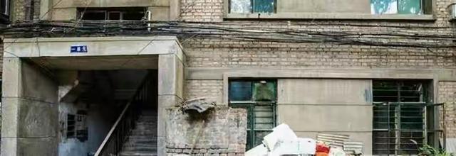 新利好，住建部定调：楼龄满25年以上的老房子，业主有望受益！