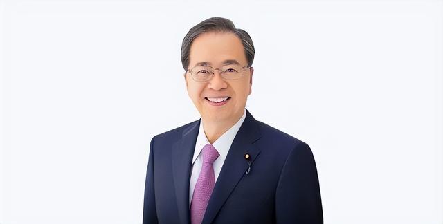 日本众议院正式解散！美财长当着全球的面，喊出高市最不想听的话