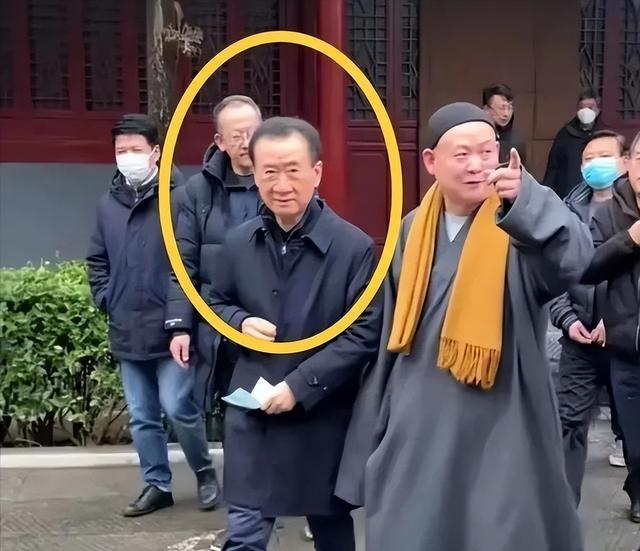 陪睡陪玩只是冰山一角！万达蒸发800亿后，王思聪再次传出大丑闻