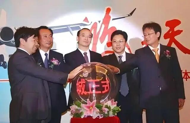 全烂透了！9个董监高无一清白，强制清退！知名央企22年造假198亿