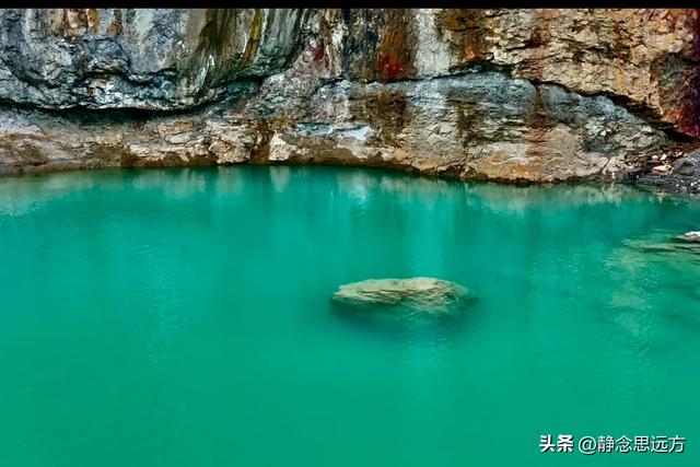 在贵州贵阳白云区的群山里,藏着一个被外界遗忘的山村,靛山村