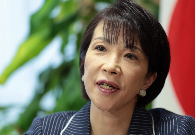 日本防相呼吁中国冷静，外交部对日“反将一军”