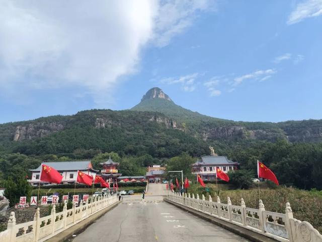 国庆假期首日，翼龙文旅各景区喜迎八方游客！