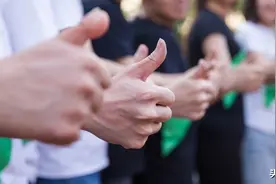 字解成语：擘肌分理，这“擘”字如何表达图片