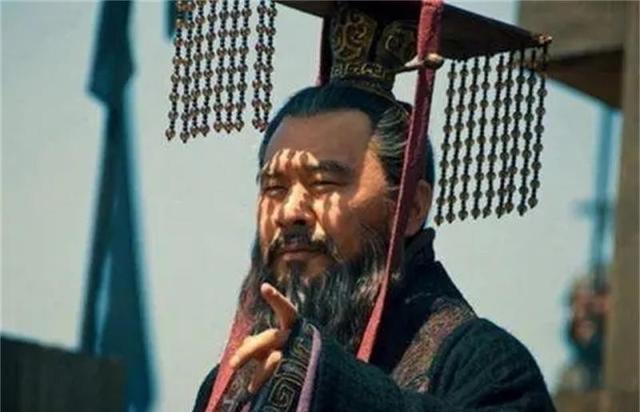 从地图上看魏蜀吴三国差距不大，为何说曹操占了十分之八的天下？
